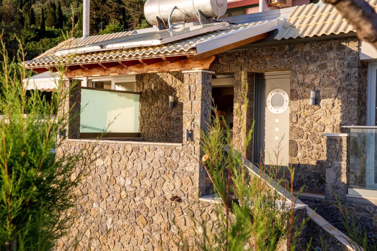 Black Rocks Family, Luxury Seafront Beach Maisonette Agios Gordios  Ngoại thất bức ảnh