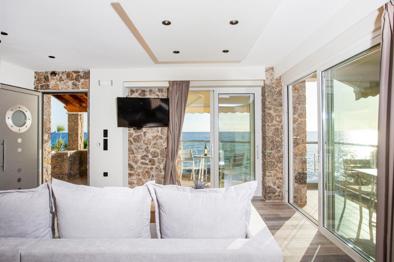 Black Rocks Family, Luxury Seafront Beach Maisonette Agios Gordios  Ngoại thất bức ảnh