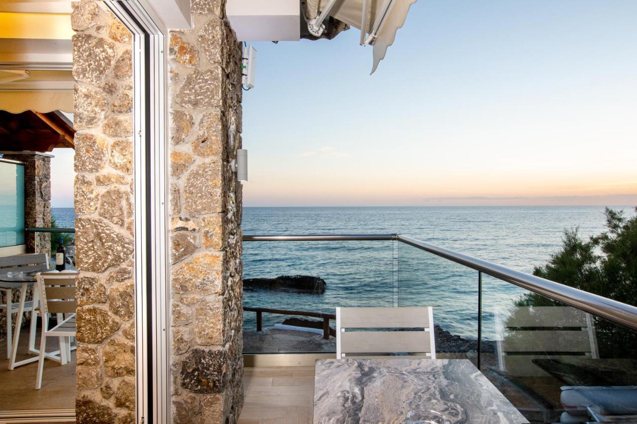 Black Rocks Family, Luxury Seafront Beach Maisonette Agios Gordios  Ngoại thất bức ảnh
