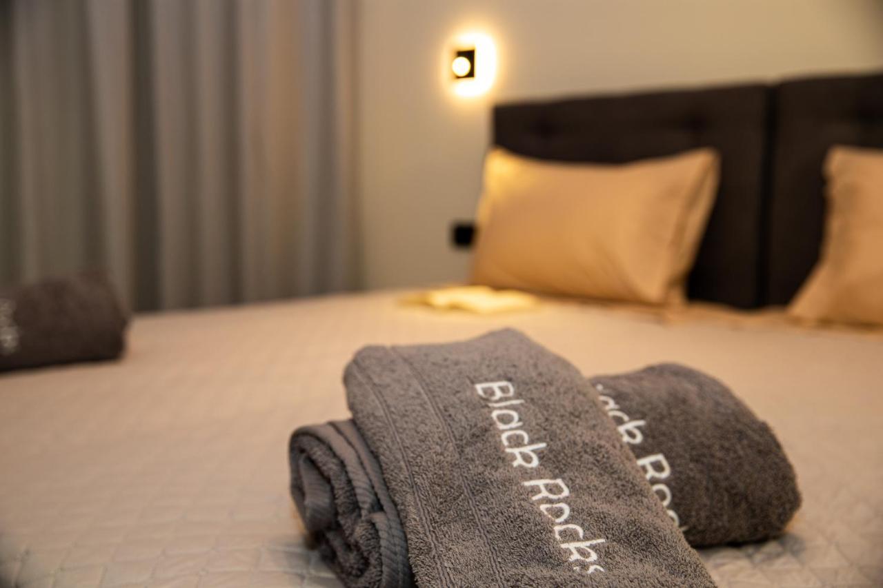 Black Rocks Family, Luxury Seafront Beach Maisonette Agios Gordios  Ngoại thất bức ảnh
