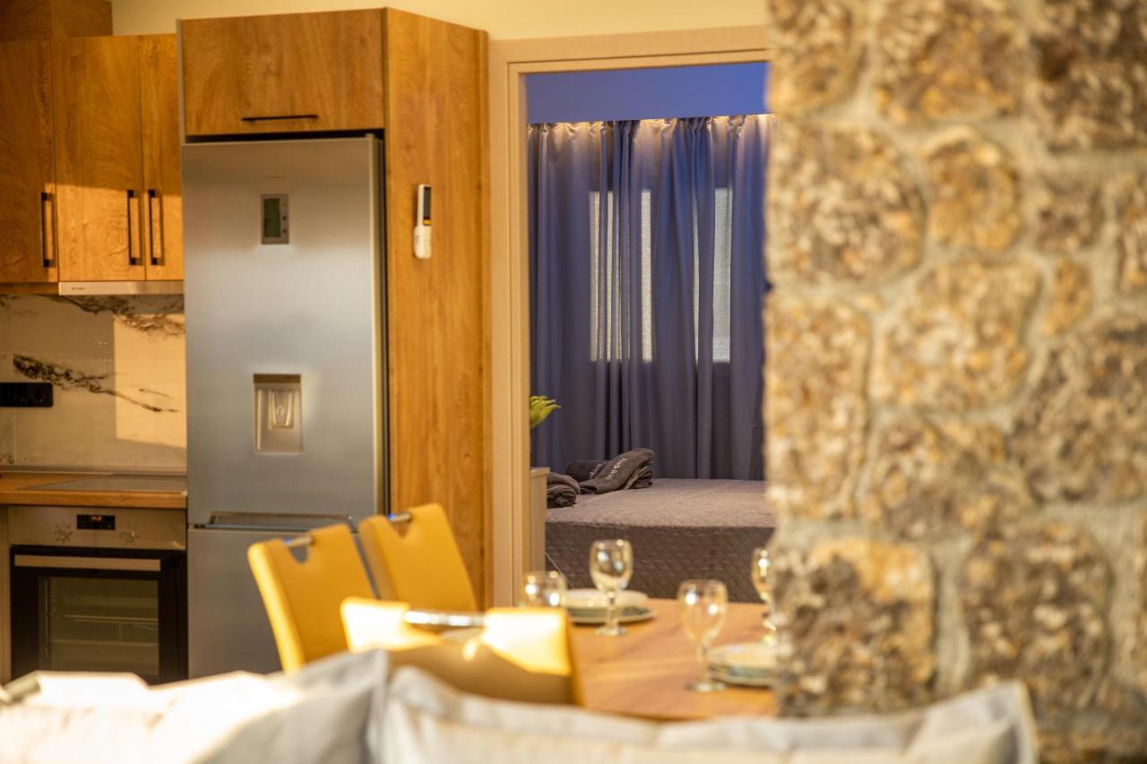 Black Rocks Family, Luxury Seafront Beach Maisonette Agios Gordios  Ngoại thất bức ảnh