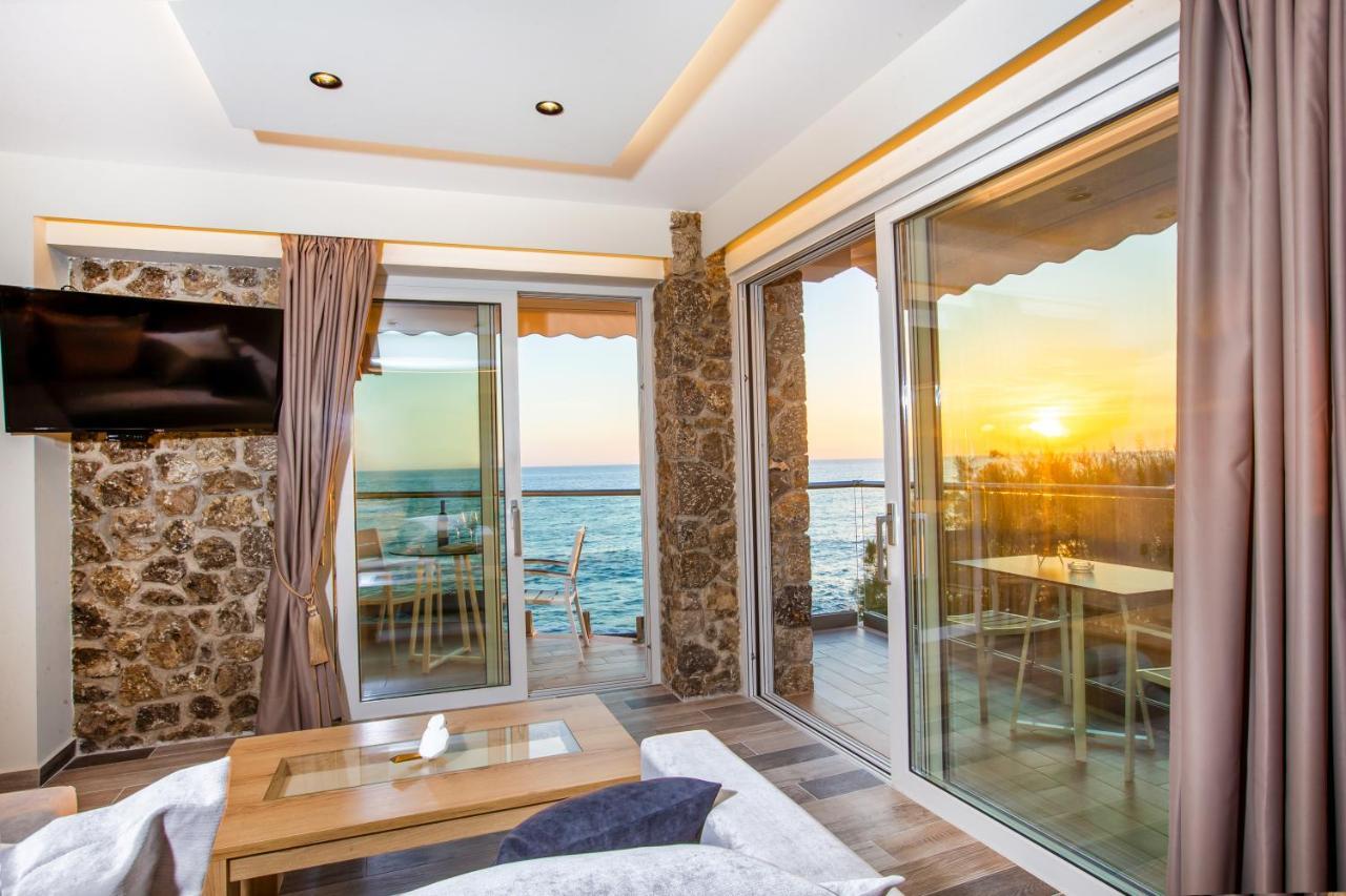 Black Rocks Family, Luxury Seafront Beach Maisonette Agios Gordios  Ngoại thất bức ảnh