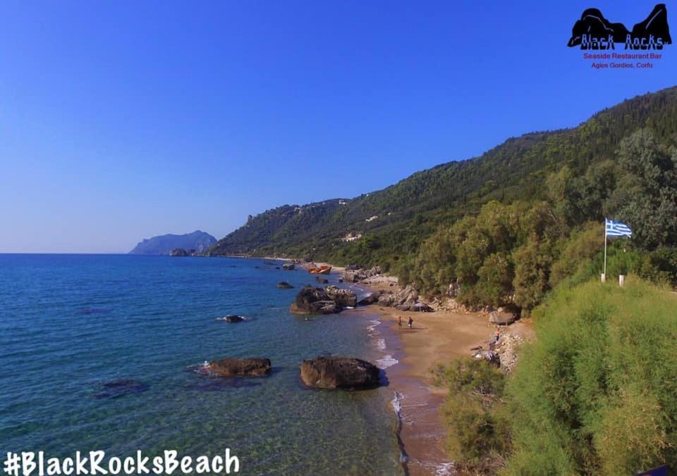 Black Rocks Family, Luxury Seafront Beach Maisonette Agios Gordios  Ngoại thất bức ảnh